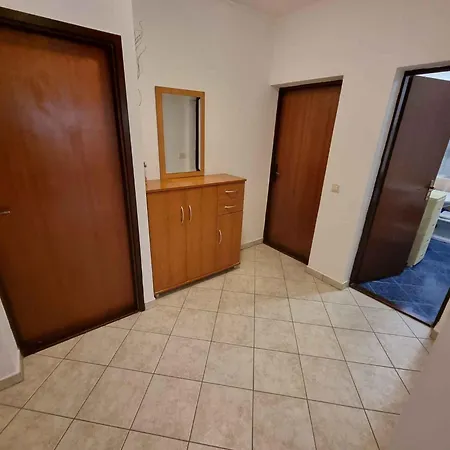 In 54557 * Crikvenica