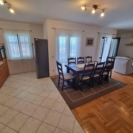 In 54557 קריקווניצה